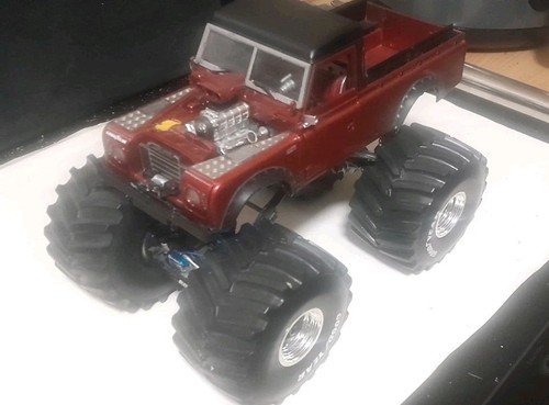Diecast land rover - 1/18,