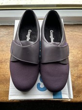 Cosyfeet Karen Logenberry