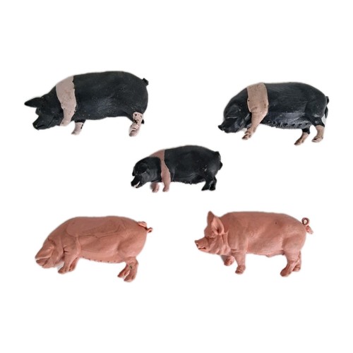 Britains farm pigs 5 - farm,