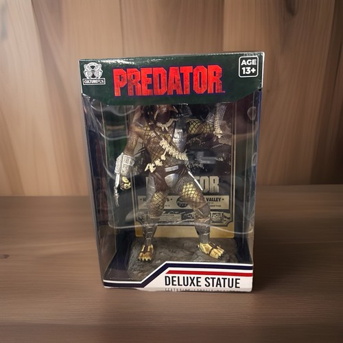 Predator deluxe statue - deluxe,