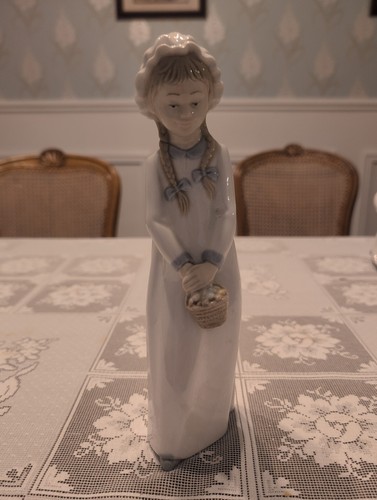 Lladro nao girl with basket - lladro,