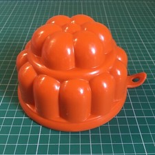 Vintage 1 Pint Retro Orange