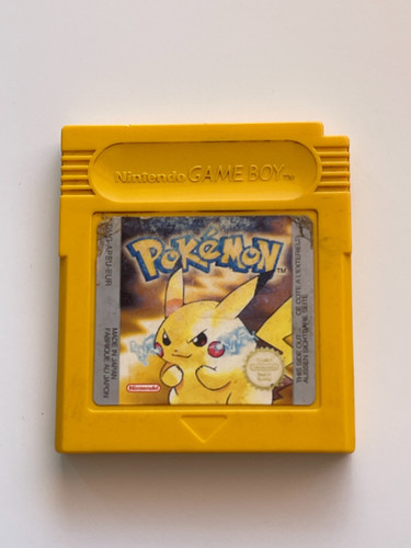 Pokemon yellow version genuine - yellow,