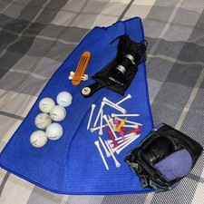 .. Bundle of Golf Equipment