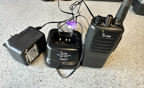 Icom f12 with desktop - ic-f12,