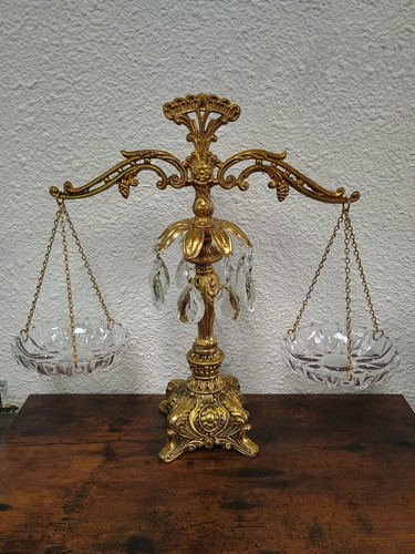 Vintage 4pc decorative bronze - 4pc,