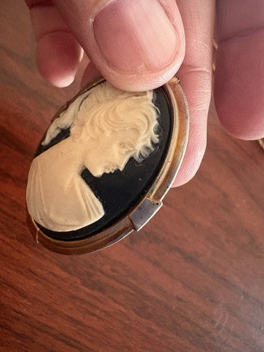 Black white cameo brooch - white, gold