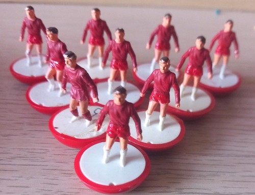 Subbuteo team moulded - subbuteo,