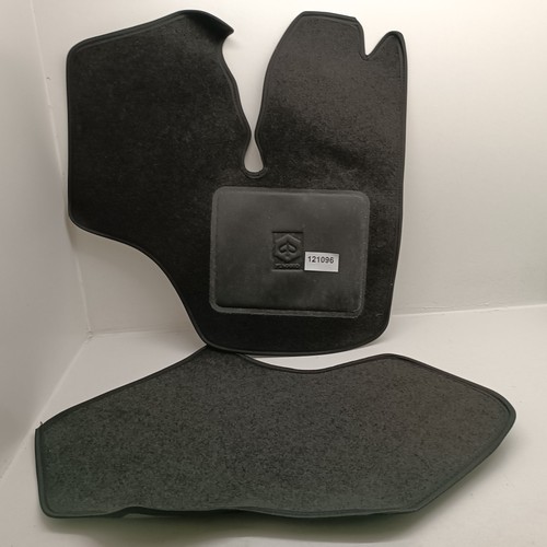 Pair front mats - front,