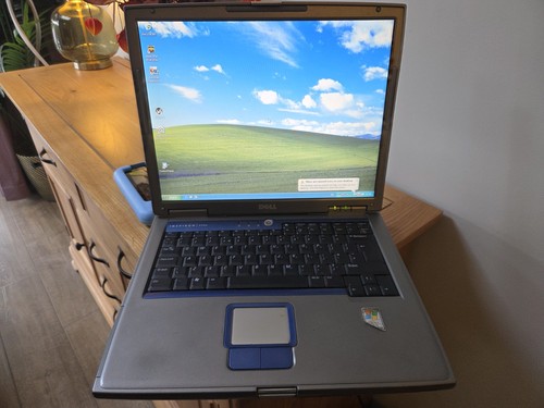 Retro dell inspiron - retro, 15.1"
