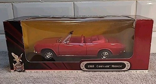 Boxed road signature - 1:18, 1969