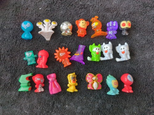 Gogos crazy bones bundle - 20,