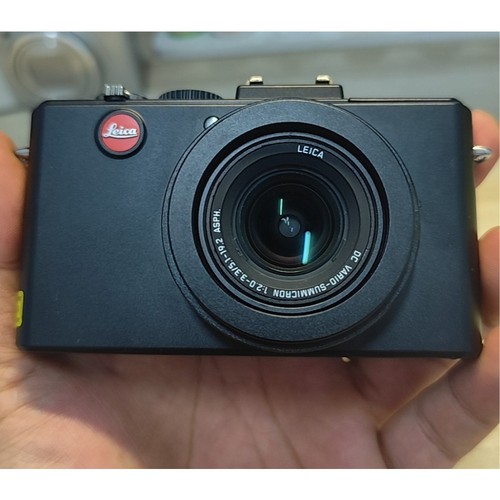 Leica lux digital camera - 5,