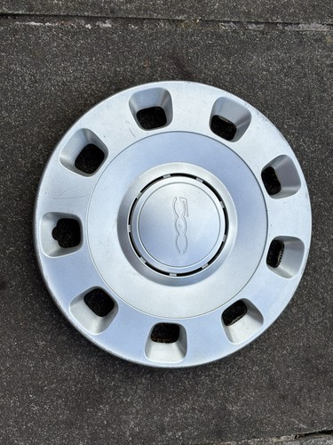 Fiat 500 wheel - trim, x