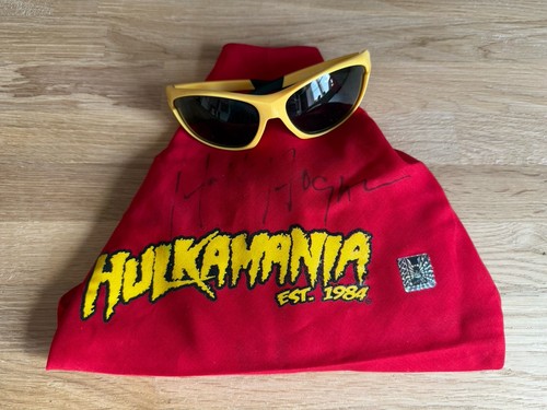 Hulk hogan signed hulkamania - hogan,