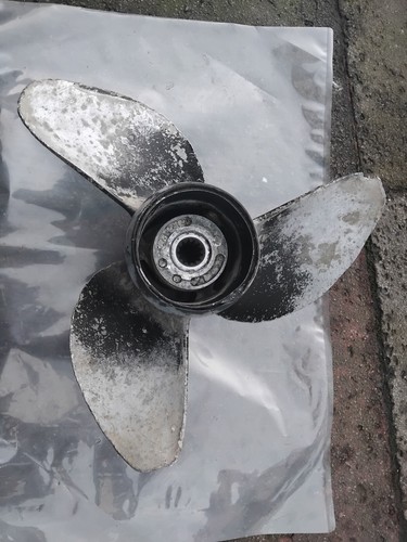 Evinrude 70hp outboard - evinrude, prop