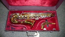 KING ZEPHYR Alto Saxophone W/Original Case Plays Fine Made 1965-1970.   Padsaver