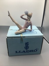 LLADRO 5332 Gymnast Balancing