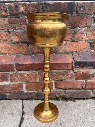 Floor standing jardiniere - standing,