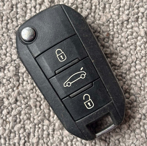 Genuine peugeot button - peugeot,