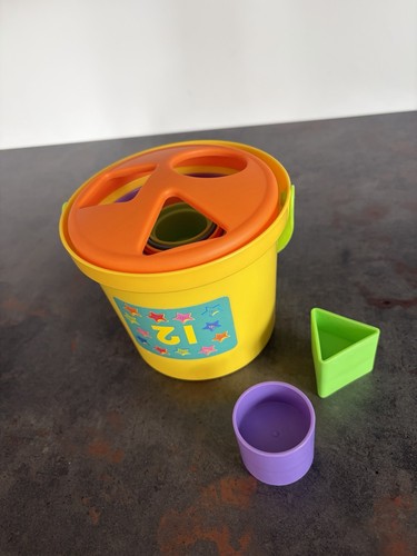 Stacking buckets and shape - stacking,