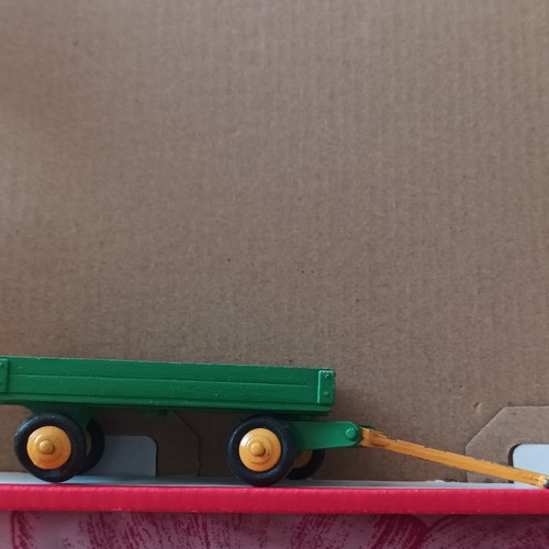 Dinky toys 105c farm - dinky,