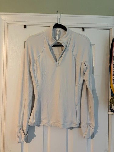 Nwot lululemon long sleeve - long, sz