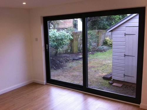 Grey white sliding patio - on,
