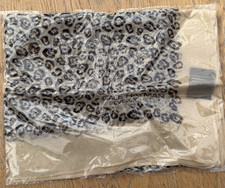 Ladies Gale Hayman Beverley