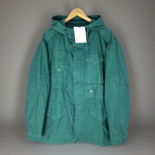 Pretty green white - green,