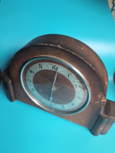 Vintage wooden mantle clock - vintage,