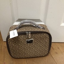 GUESS Travel  Bag in colour Mocha from the Rhodes travel edition