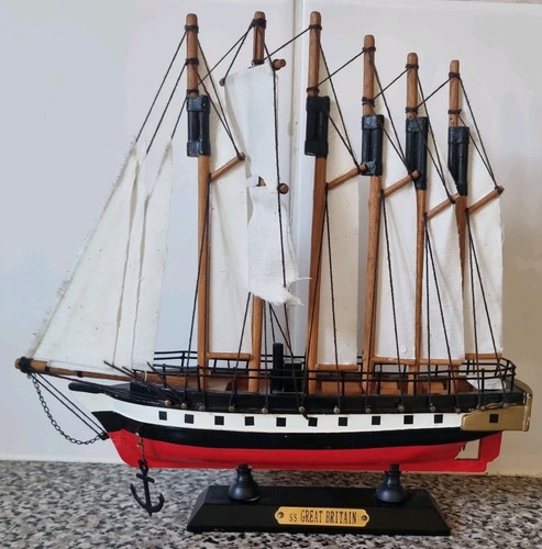 Model great britain sailing - great,
