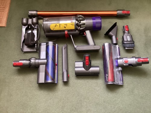 Dyson v10 cyclone hoover - dyson,