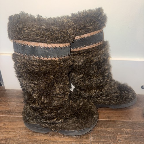 Y2k era crocs yeti faux - y2k-era,