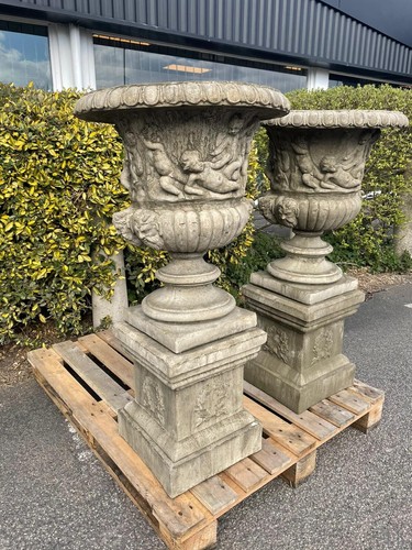 Urns bases cast - bases, stone