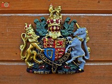ROYAL COAT OF ARMS CREST WALL