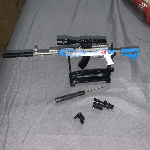 Metal toy weapon for action - weapon,