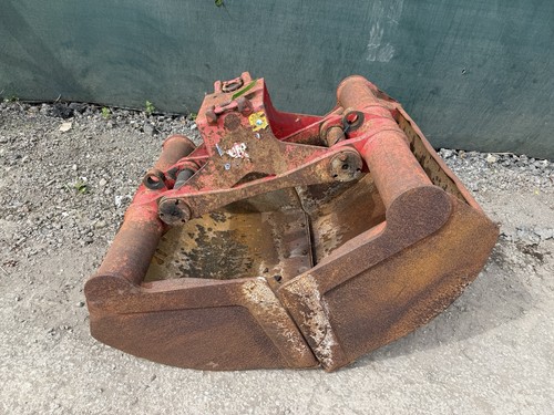 Clam shell bucket 250 vat - clam, £250+vat