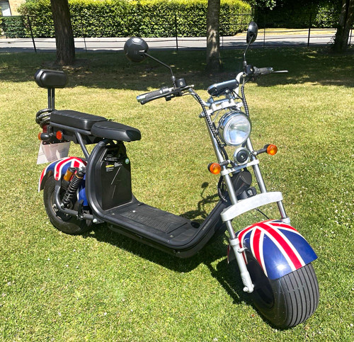 Seated electric scooter - electric, for