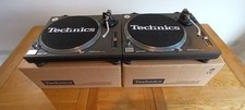 Technics 1210 mk2 Turntables