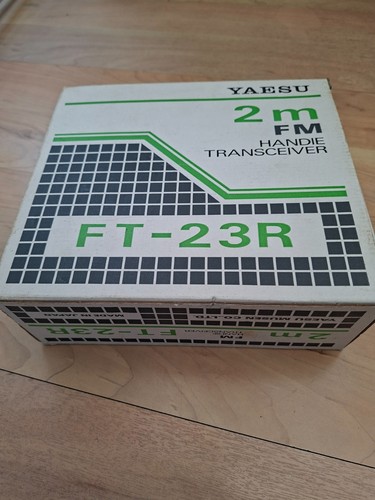 Yaesu 23r handie tranceiver - handie,