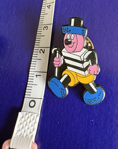 Bertie bassett vintage pin - vintage,