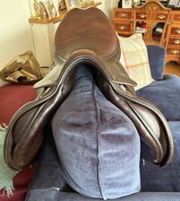 Prestige Versailles 16.5" Saddle