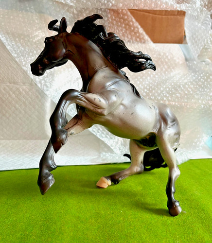 Breyer nokota horse limited - breyer,