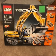 LEGO TECHNIC: Motorized Excavator (8043)