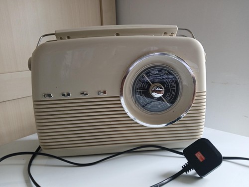 Bush portable retro style - bush,