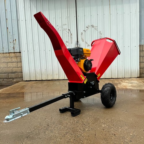 Wood chipper towable up - towable,