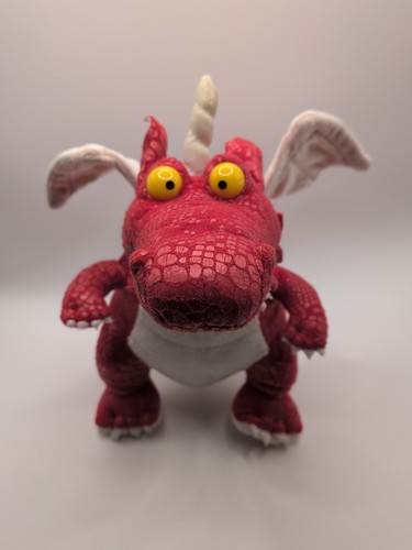 Room the broom red dragon - on,