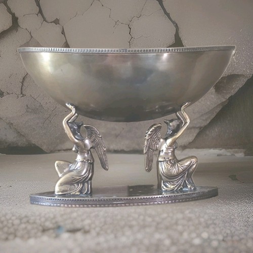 Mcm brass serving - brass, skulpture